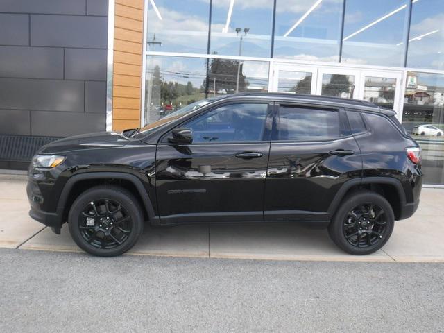 2025 Jeep Compass COMPASS LATITUDE 4X4