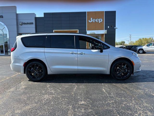 2026 Chrysler Pacifica PACIFICA LIMITED AWD