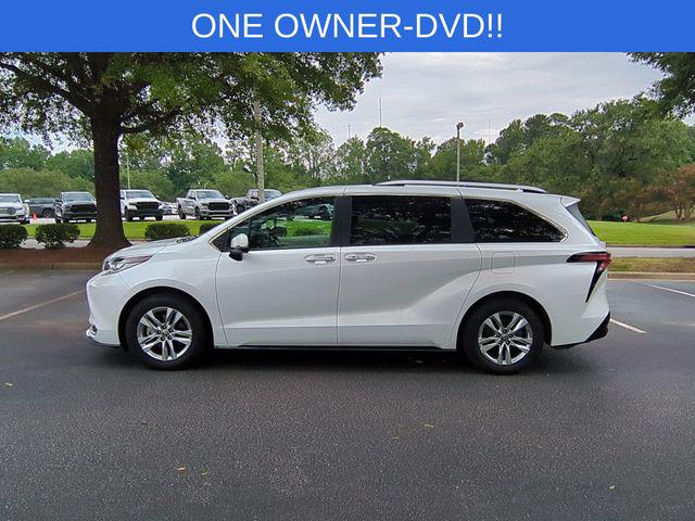 2022 Toyota Sienna Limited