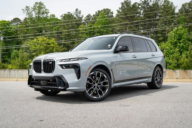 2023 BMW X7 M60i