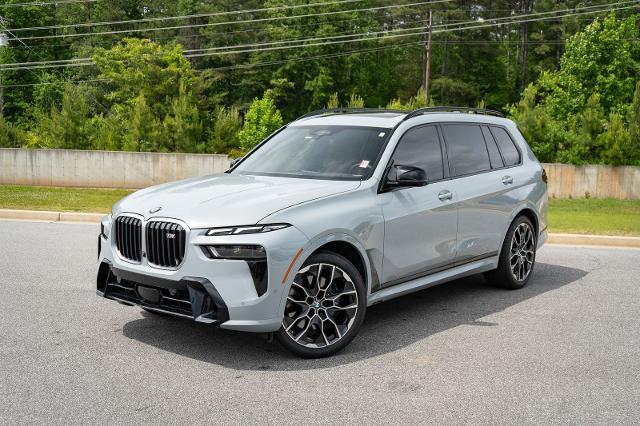 2023 BMW X7 M60i