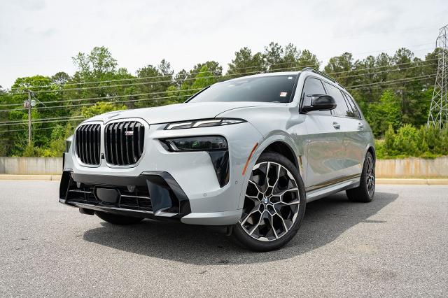 2023 BMW X7 M60i