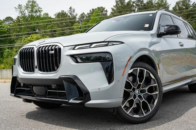 2023 BMW X7 M60i