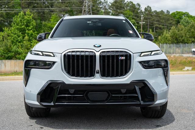 2023 BMW X7 M60i