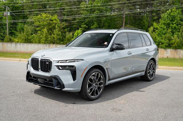 2023 BMW X7 M60i