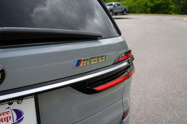 2023 BMW X7 M60i