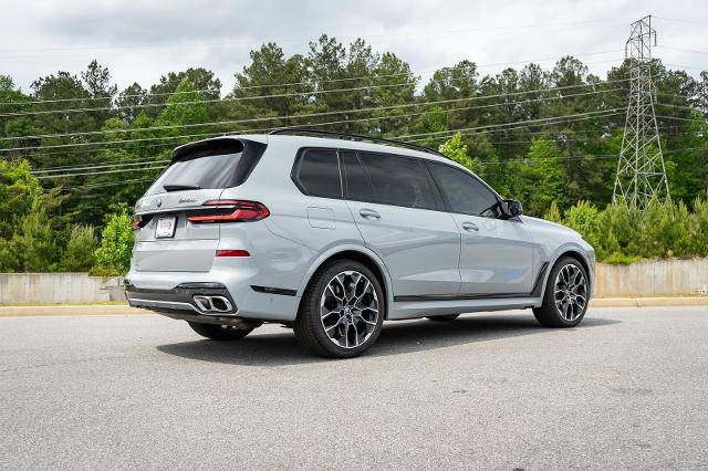2023 BMW X7 M60i