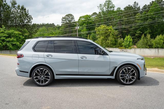 2023 BMW X7 M60i