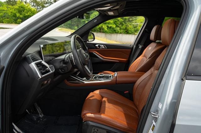 2023 BMW X7 M60i
