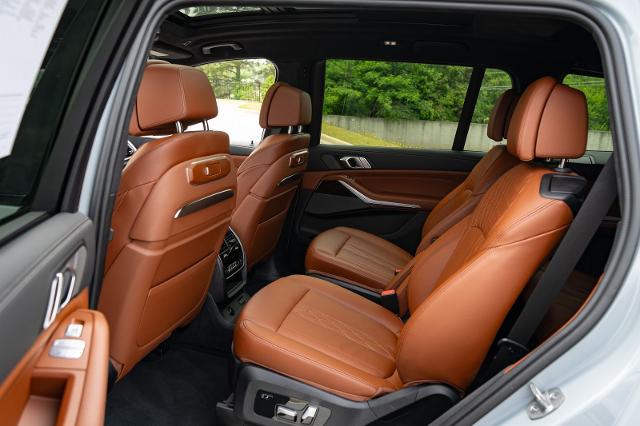 2023 BMW X7 M60i