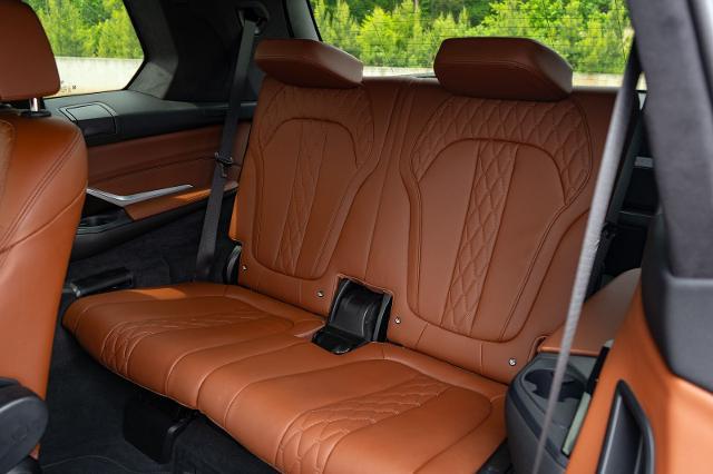 2023 BMW X7 M60i