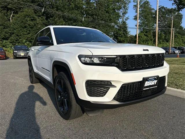 2022 Jeep Grand Cherokee Altitude 4x4