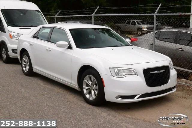 2022 Chrysler 300 Touring