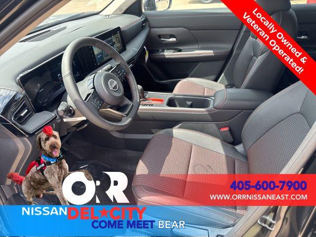 2025 Nissan Kicks SR FWD