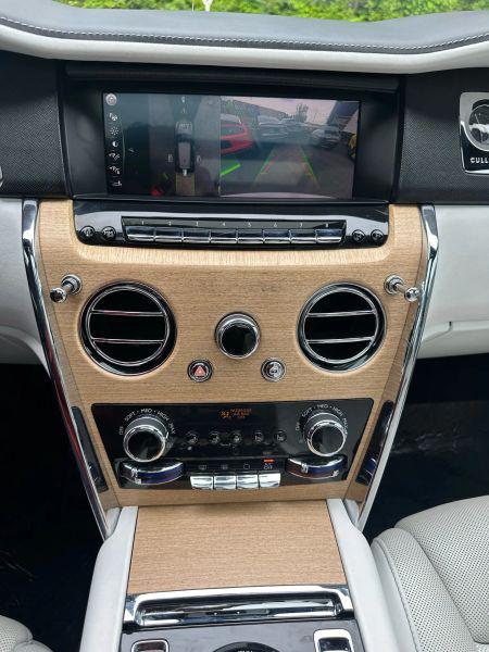 2019 Rolls-Royce Cullinan Base