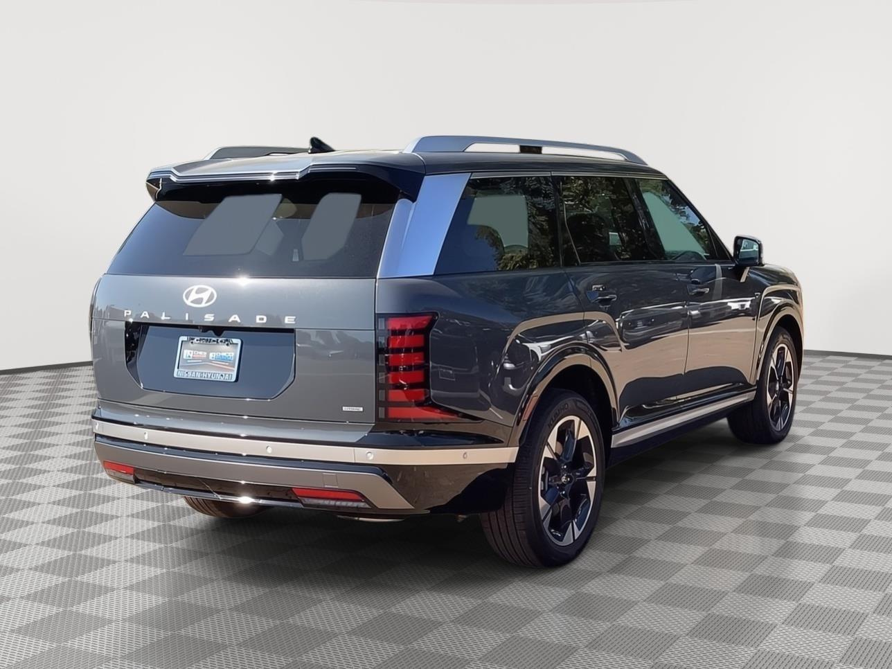 2026 Hyundai Palisade Limited - Photo 2