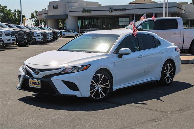 2019 Toyota Camry SE