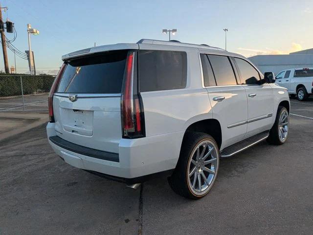 2017 Cadillac Escalade Luxury