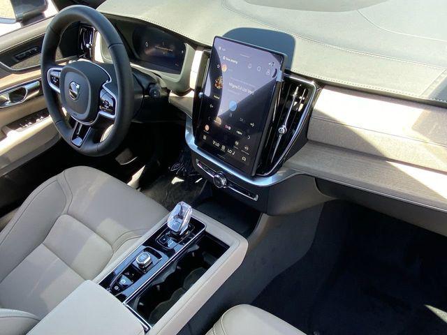 2026 Volvo XC90 Plus, B5 AWD Gas (mild hybrid), Gasoline, Bright, 7 Seats