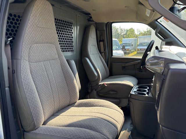 2025 GMC Savana Cargo RWD 3500 Extended Wheelbase Work Van