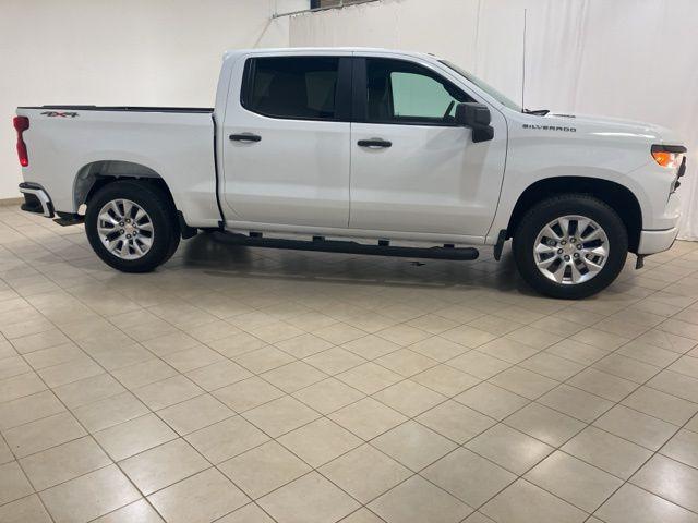 2026 Chevrolet Silverado 1500 4WD Crew Cab Short Bed Custom