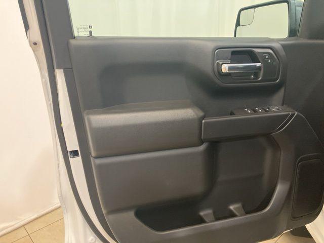 2026 Chevrolet Silverado 1500 4WD Crew Cab Short Bed Custom