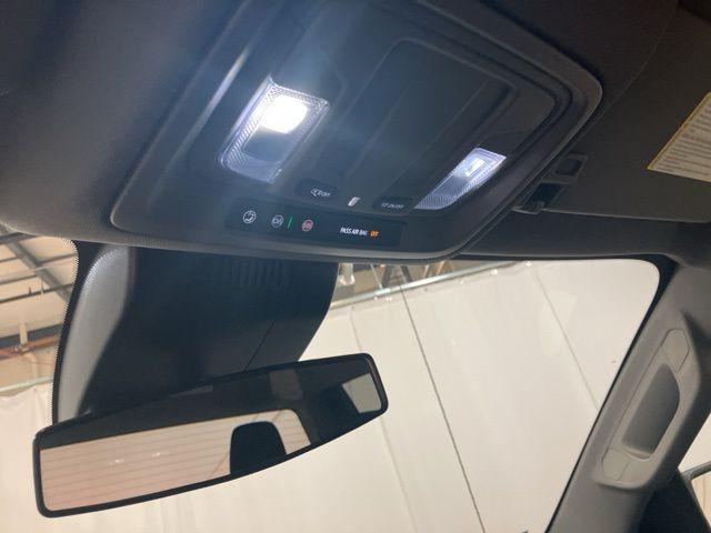 2026 Chevrolet Silverado 1500 4WD Crew Cab Short Bed Custom