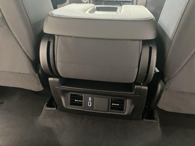2026 Chevrolet Silverado 1500 4WD Crew Cab Short Bed Custom