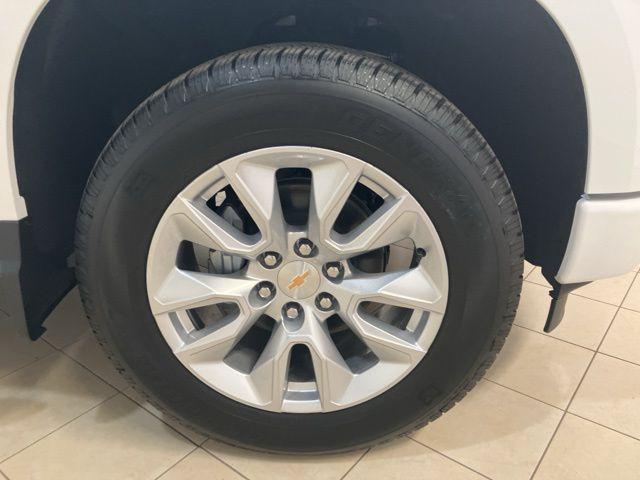 2026 Chevrolet Silverado 1500 4WD Crew Cab Short Bed Custom