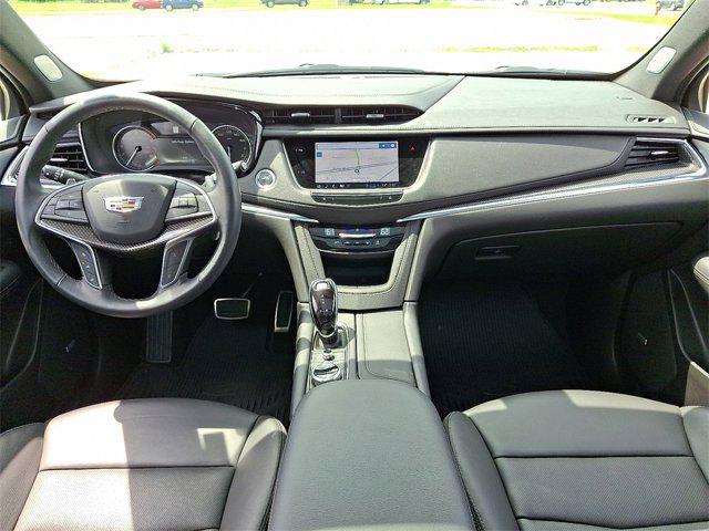 2025 Cadillac XT5 AWD Sport