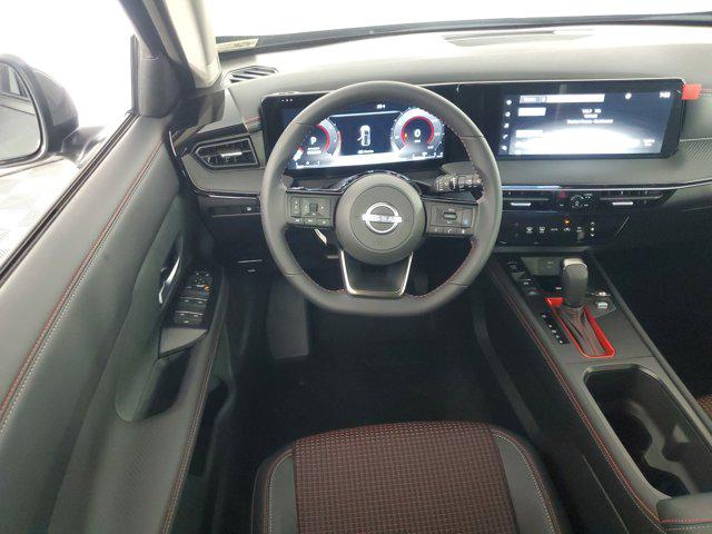 2025 Nissan Kicks SR FWD