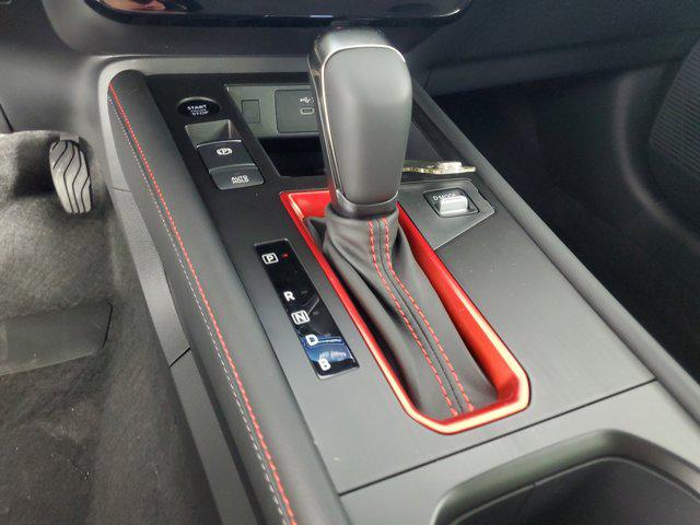 2025 Nissan Kicks SR FWD