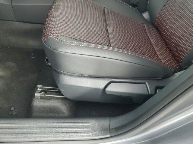 2025 Nissan Kicks SR FWD