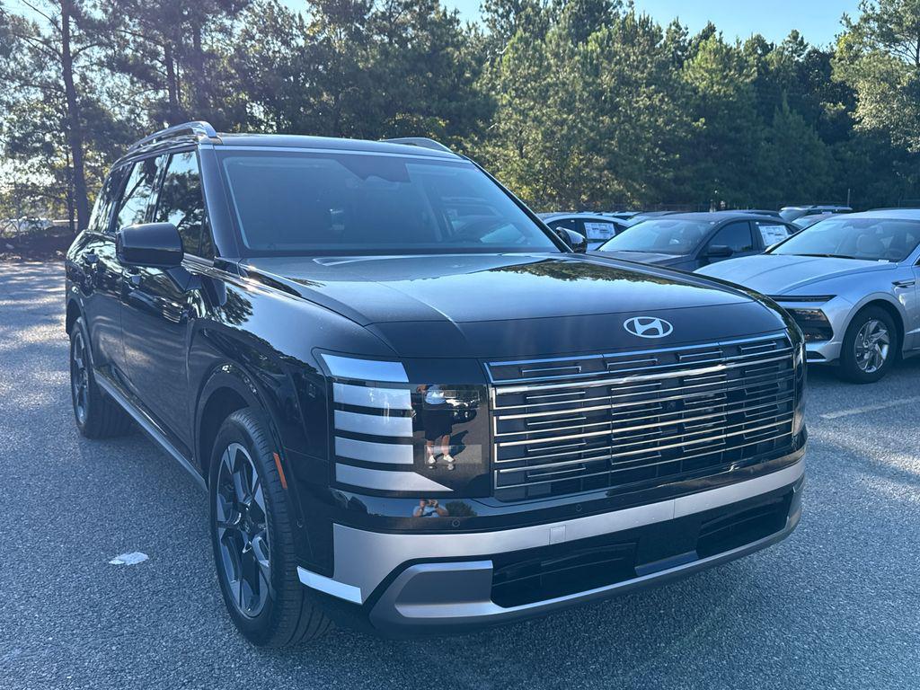 New 2026 Black HYUNDAI Limited FWD image 8