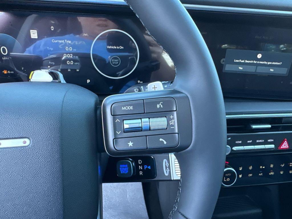 New 2026 Black HYUNDAI Limited FWD image 18