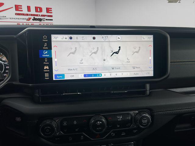 2025 Jeep Wrangler 4-Door Sahara 4x4