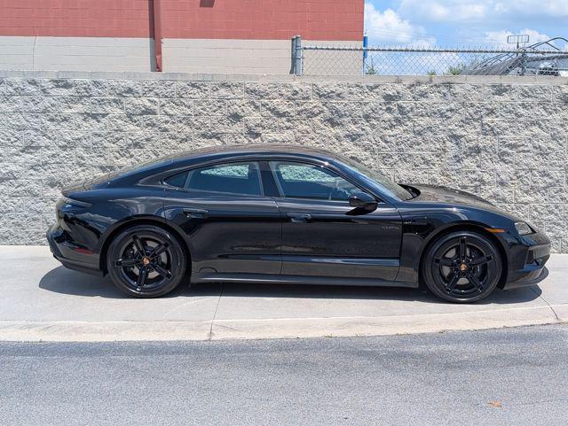 2025 Porsche Taycan 4
