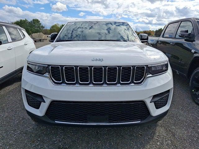 2025 Jeep Grand Cherokee GRAND CHEROKEE LAREDO X 4X4