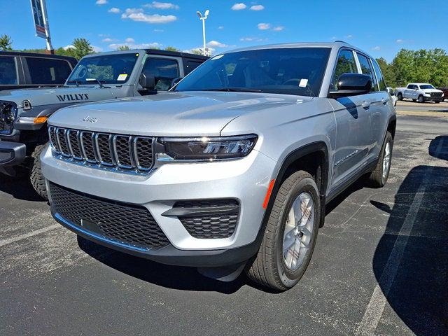 2025 Jeep Grand Cherokee GRAND CHEROKEE LAREDO X 4X4