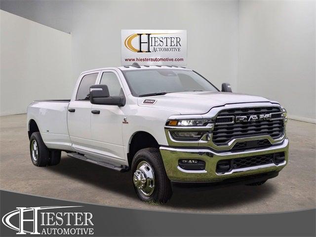 2026 RAM Ram 3500 RAM 3500 TRADESMAN CREW CAB 4X4 8 BOX