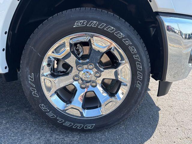2026 Ram 1500 Lone Star Crew Cab 4x4 5'7" Box
