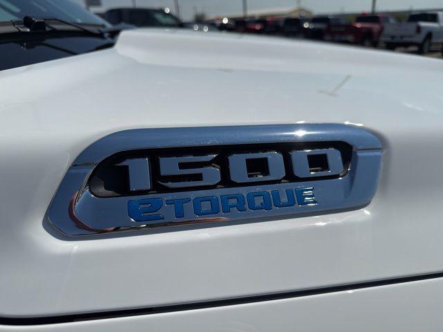 2026 Ram 1500 Lone Star Crew Cab 4x4 5'7" Box