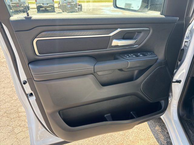 2026 Ram 1500 Lone Star Crew Cab 4x4 5'7" Box