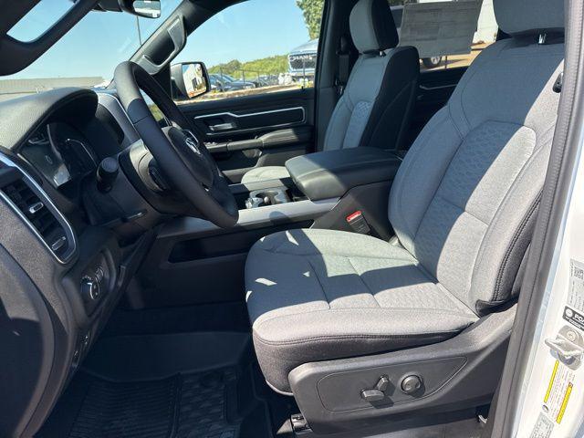 2026 Ram 1500 Lone Star Crew Cab 4x4 5'7" Box