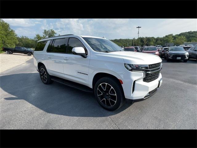 2022 Chevrolet Suburban 4WD RST
