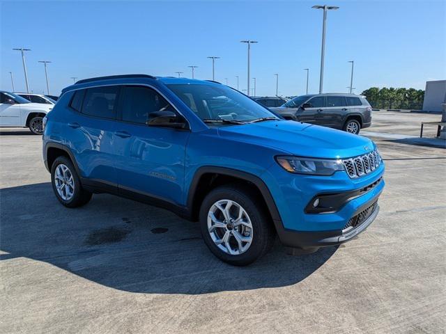 2025 Jeep Compass COMPASS LATITUDE 4X4
