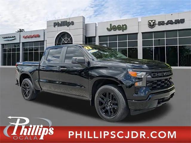 2023 Chevrolet Silverado 1500 4WD Crew Cab Short Bed Custom