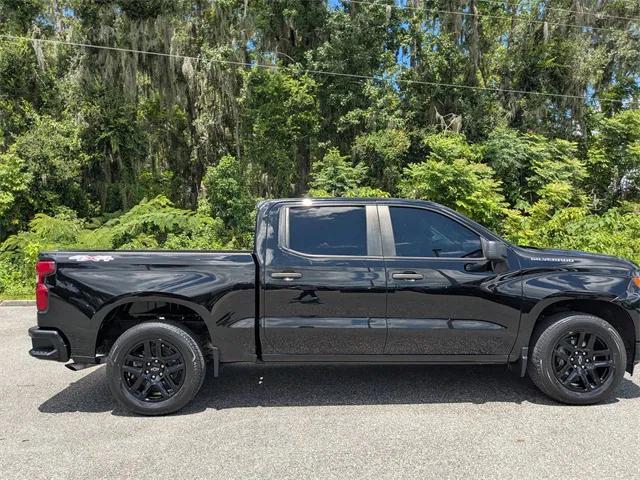 2023 Chevrolet Silverado 1500 4WD Crew Cab Short Bed Custom