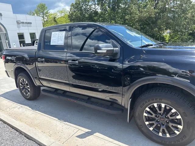 2021 Nissan TITAN Crew Cab PRO-4X 4x4