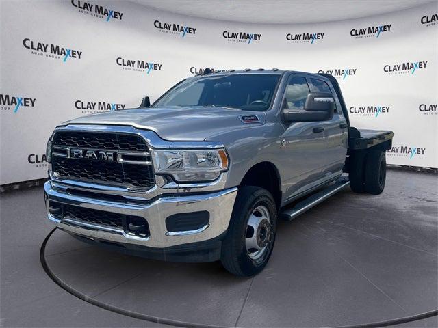 2023 RAM 3500 Tradesman Crew Cab 4x4 8 Box